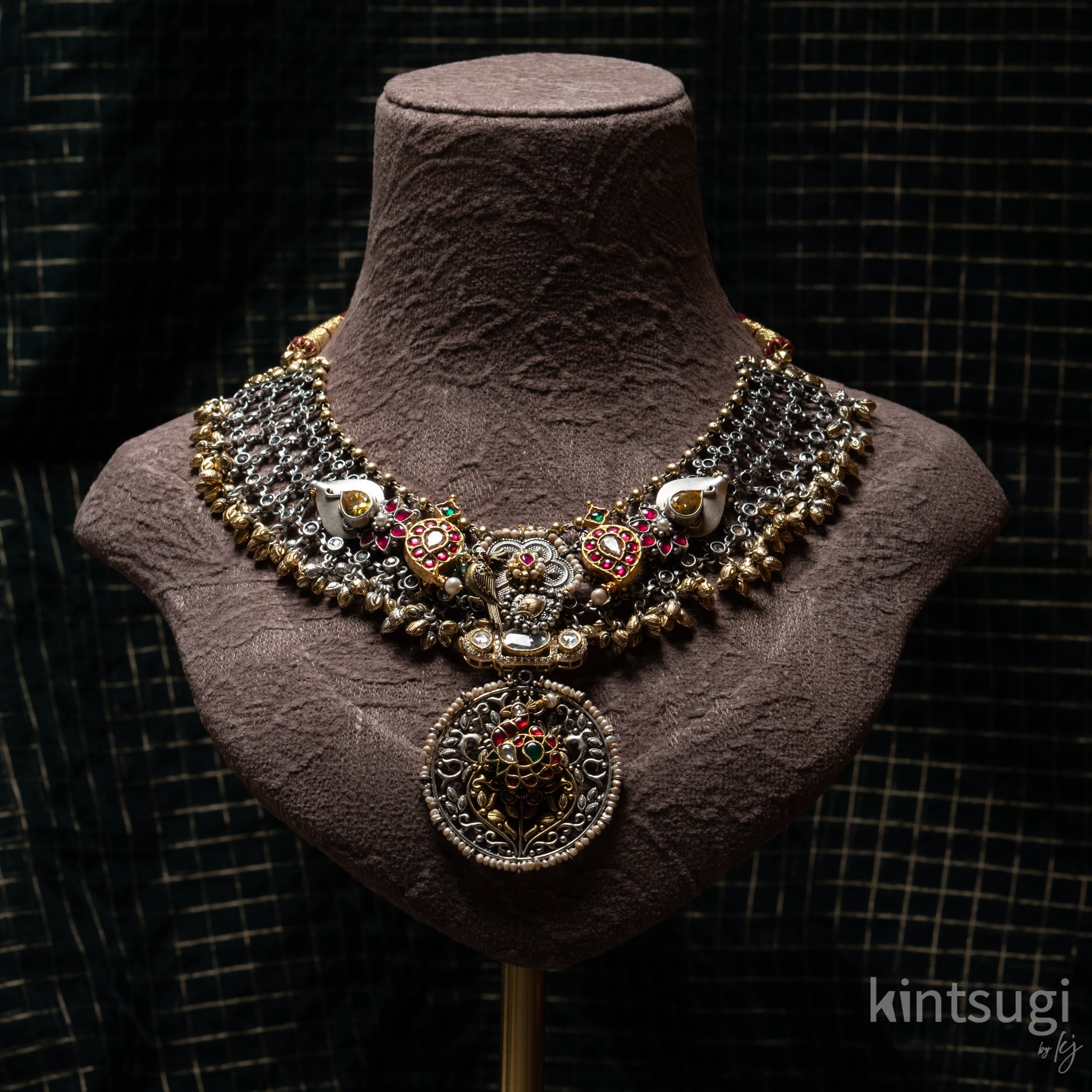 The Regal Peacock Collar