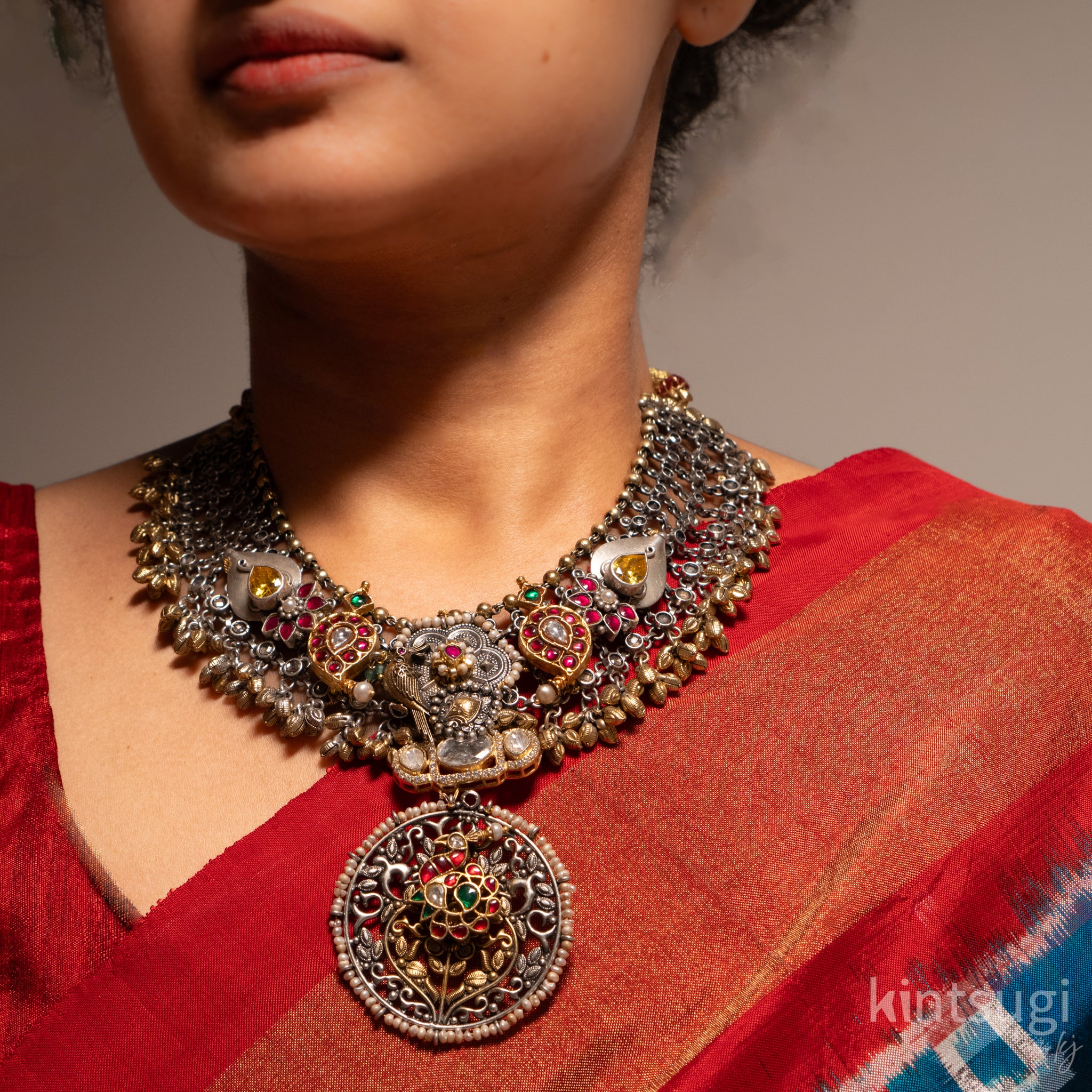 The Regal Peacock Collar
