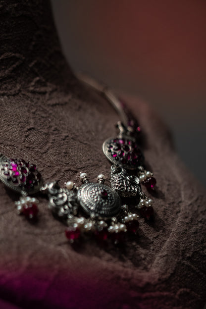 The Raktika Regal Collar