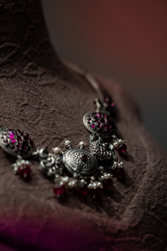 The Raktika Regal Collar
