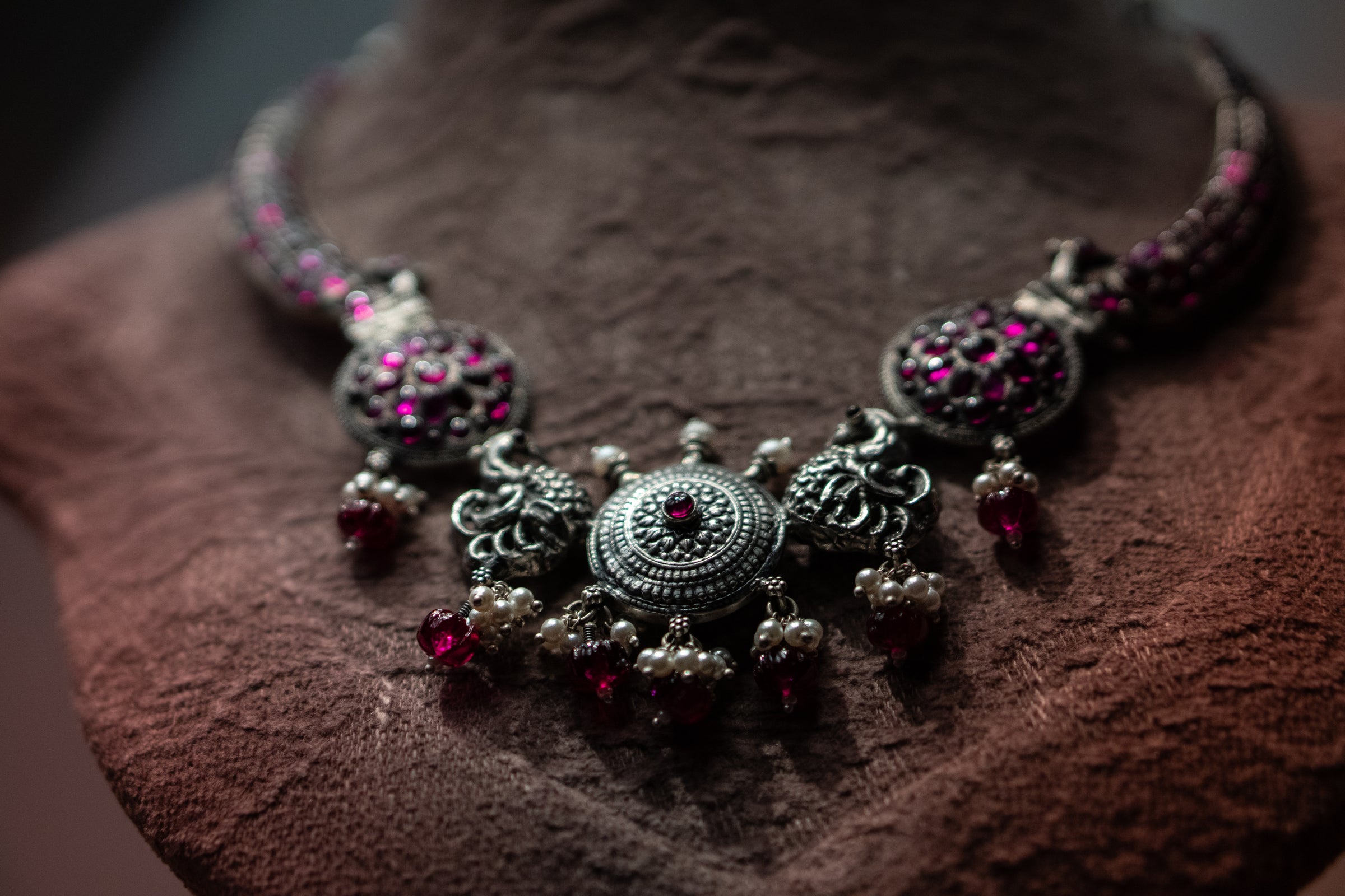 The Raktika Regal Collar