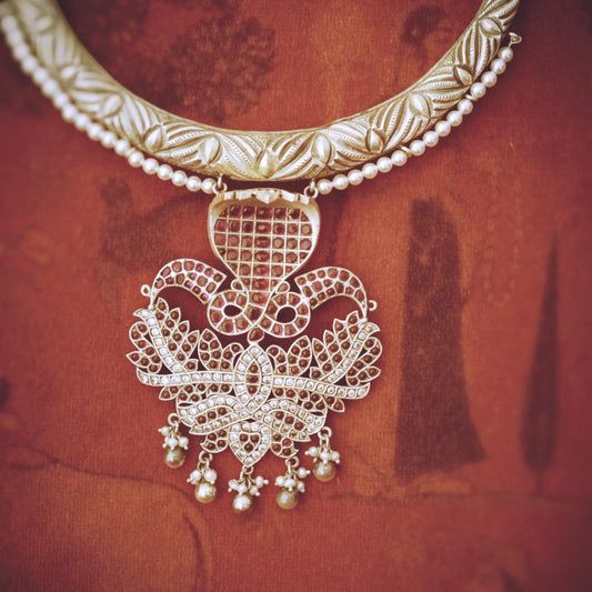 The Serpentina Crest Necklace
